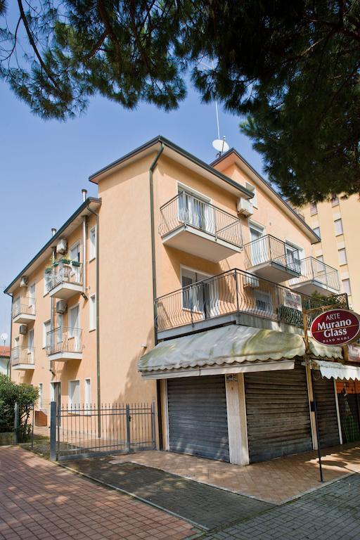 Villa Hanna Lido di Jesolo Exteriör bild