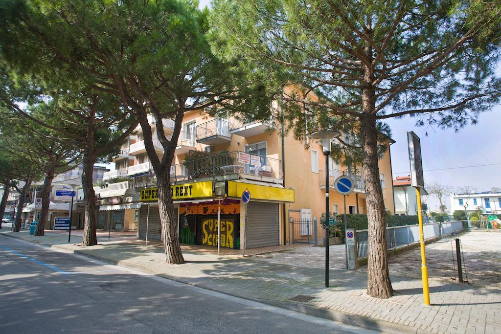 Villa Hanna Lido di Jesolo Exteriör bild